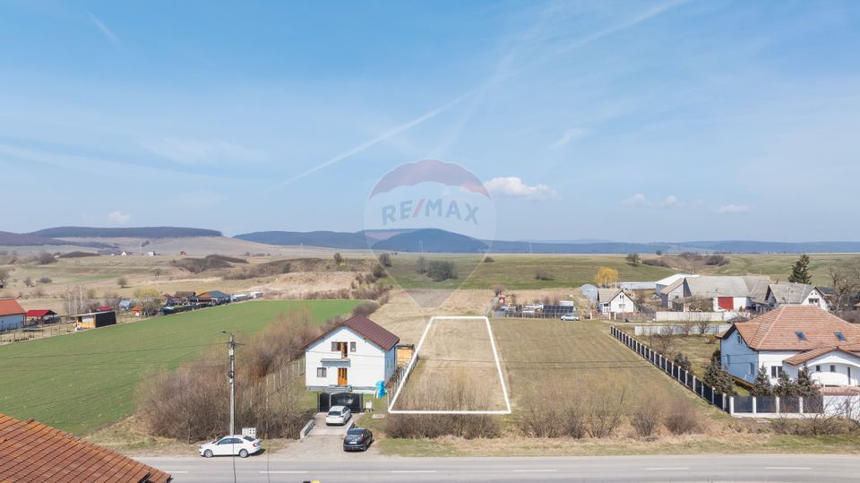 Land 1,000sqm Podu Oltului / Strada Principala
