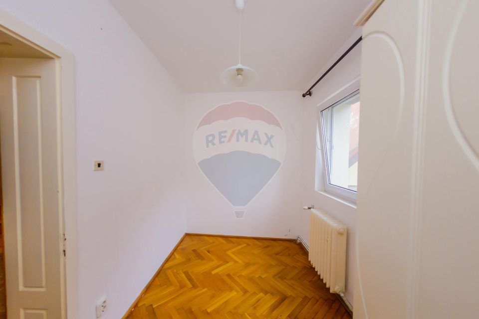 Casă de închiriat lângă parc – potrivită pentru centru / birouri