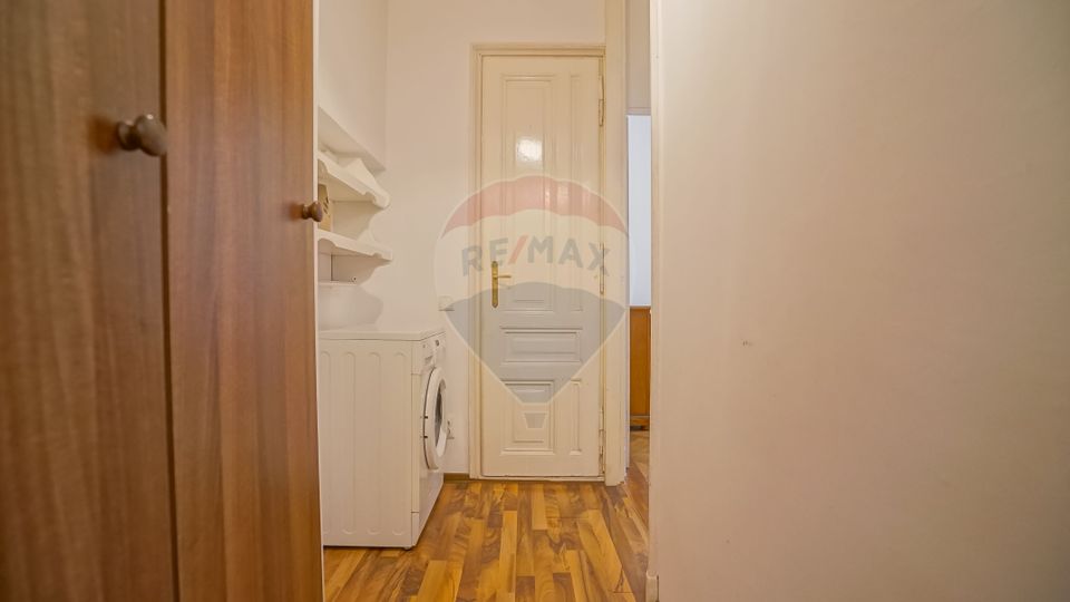 REZERVAT! Apartament 3 camere, în vilă, cu grădină proprie