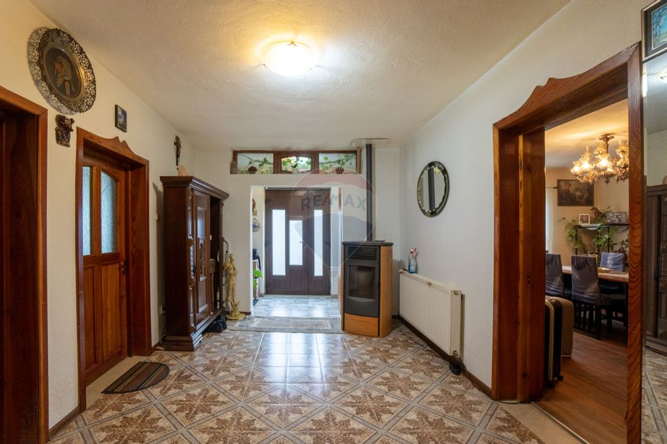 6 room House / Villa for sale