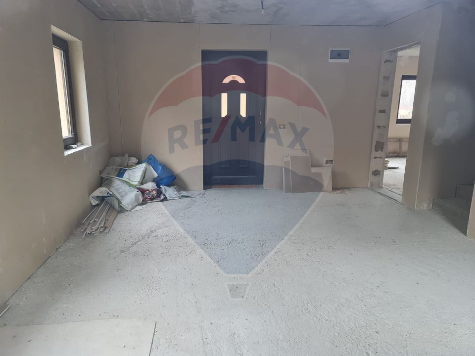 5 room House / Villa for sale