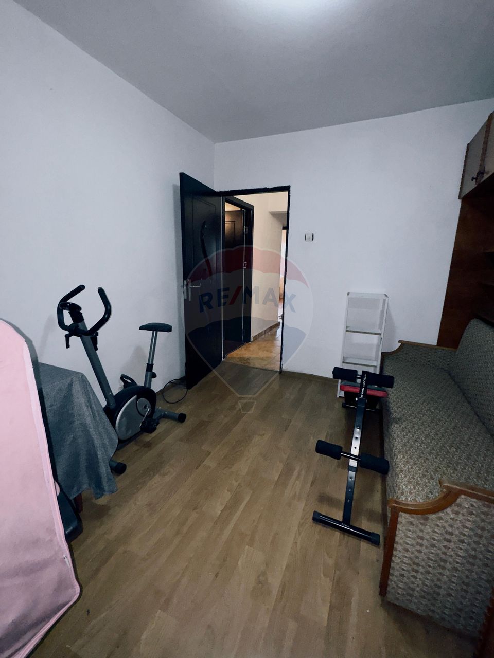 4 decomandate, 1 Mai, parter, bilateral, 75mp