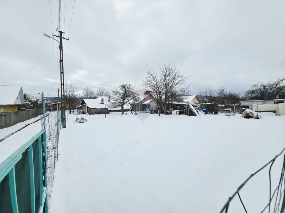 Land 325sqm Dobreni / Strada LASCAR CATARGIU