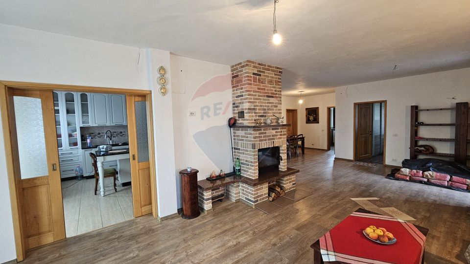 Casă / Vilă de lux, Scheia, Suceava