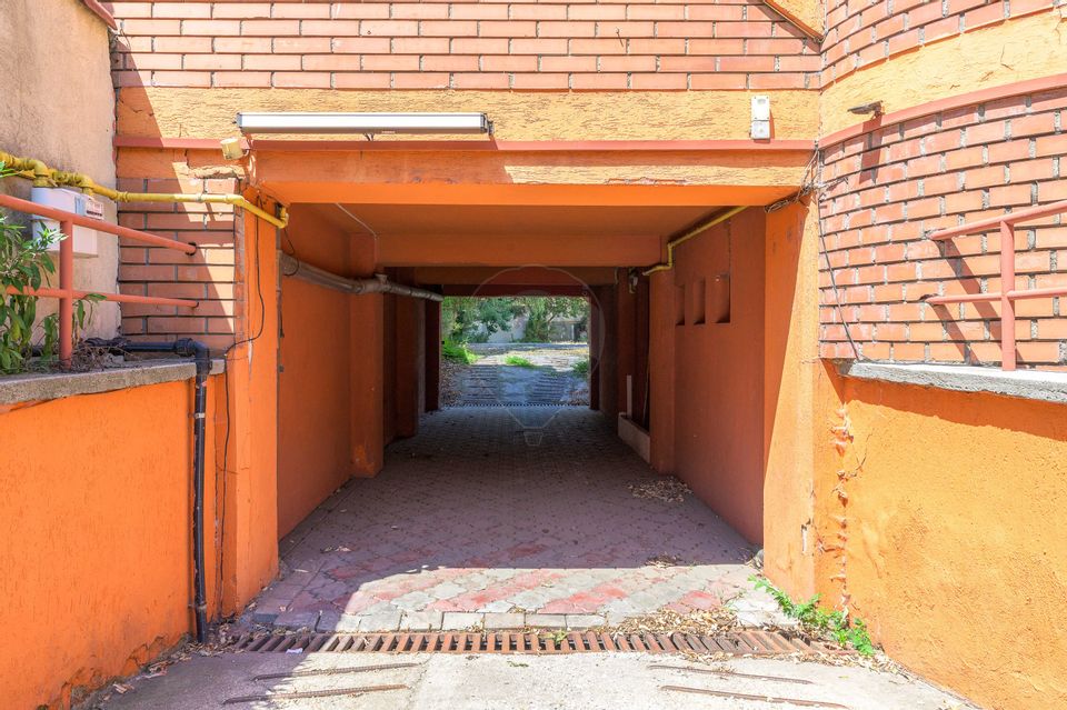 INCHIRIERE Spațiu Comercial: Restaurant, Terasă, Parcare, Drumul Sării