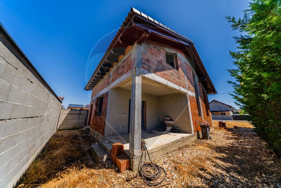 5 room House / Villa for sale