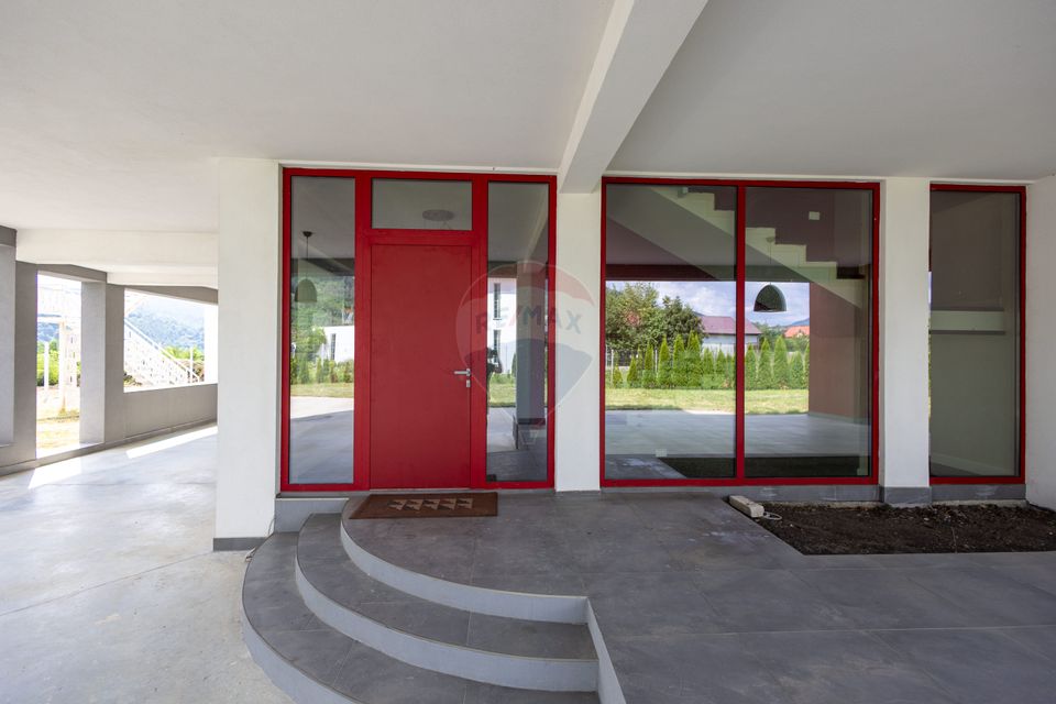 5 room House / Villa for sale