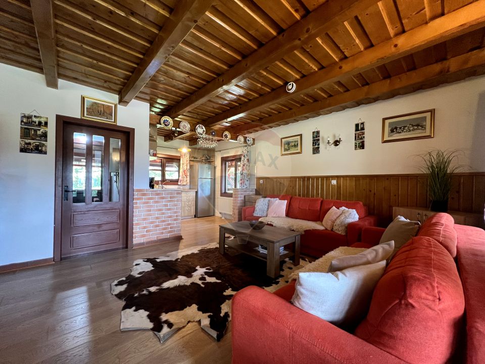 Casă de vacanță, de vânzare, pretabilă locuință sau afacere hotelieră