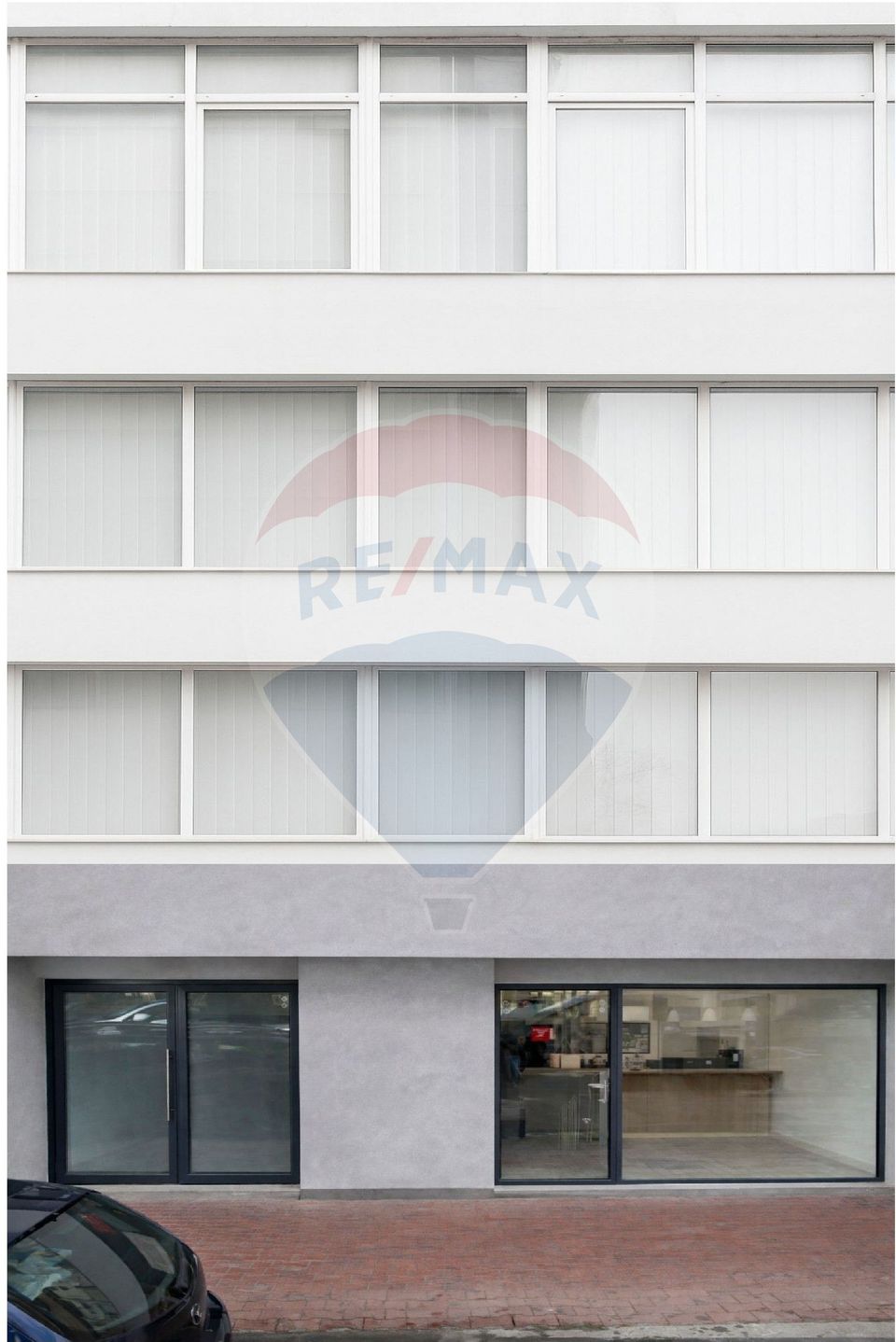 Office building + commercial space with street showcase, Dorobanti