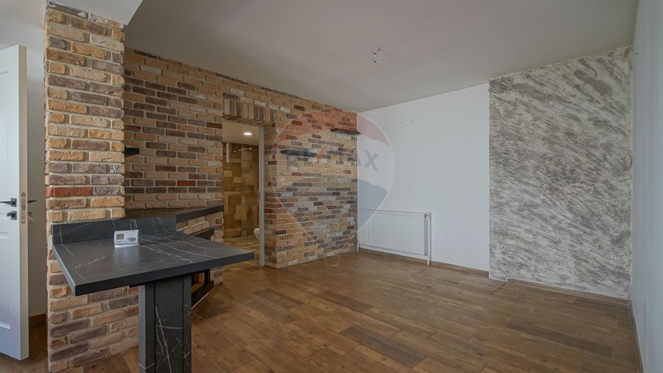 8 room House / Villa for sale, Aurel Vlaicu area