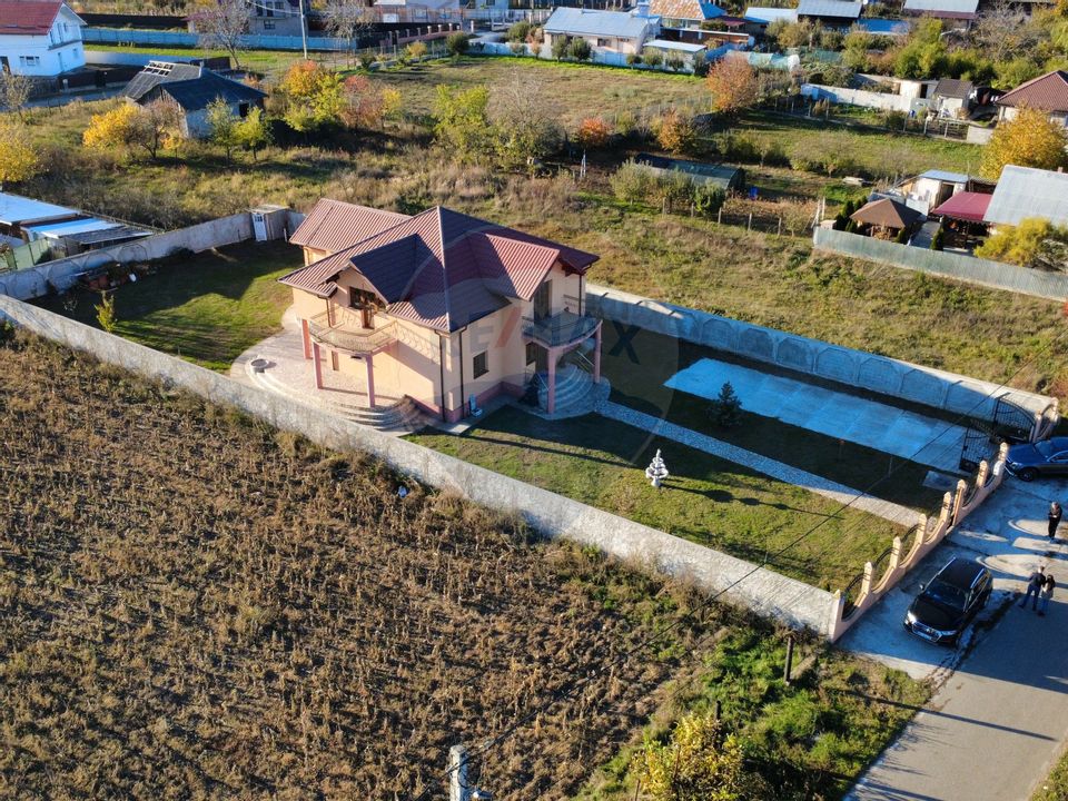 5 room House / Villa for sale