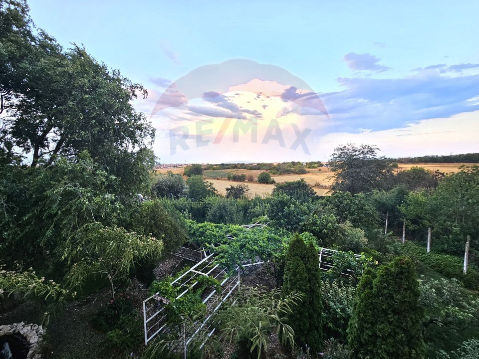 7 room House / Villa for sale, Periferie area