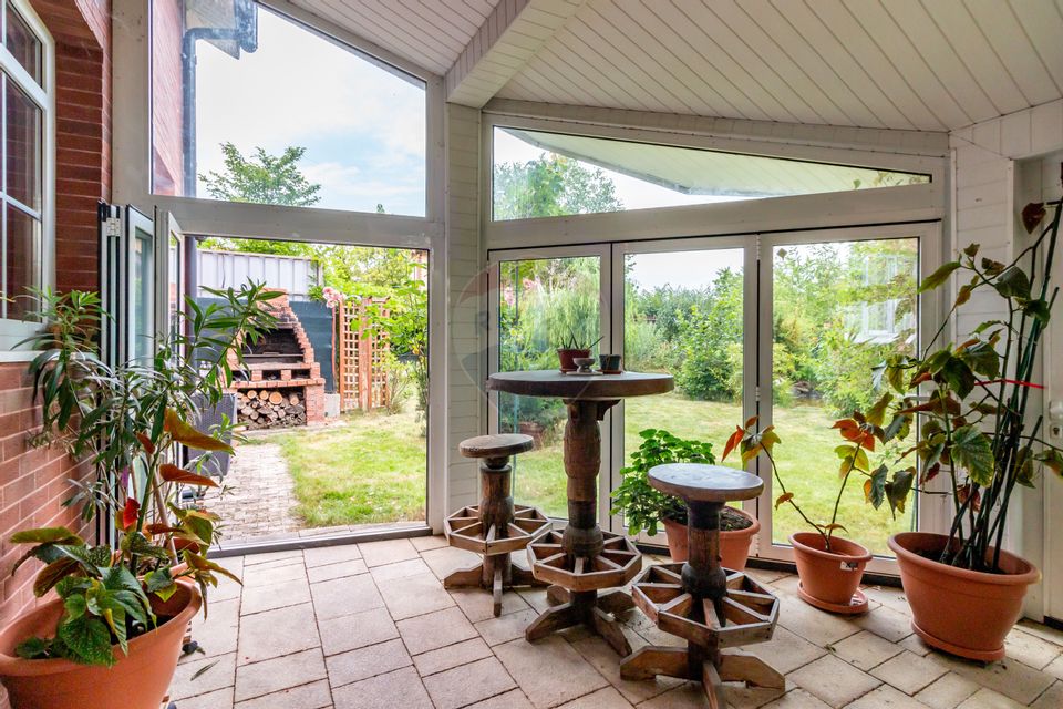 8 room House / Villa for sale