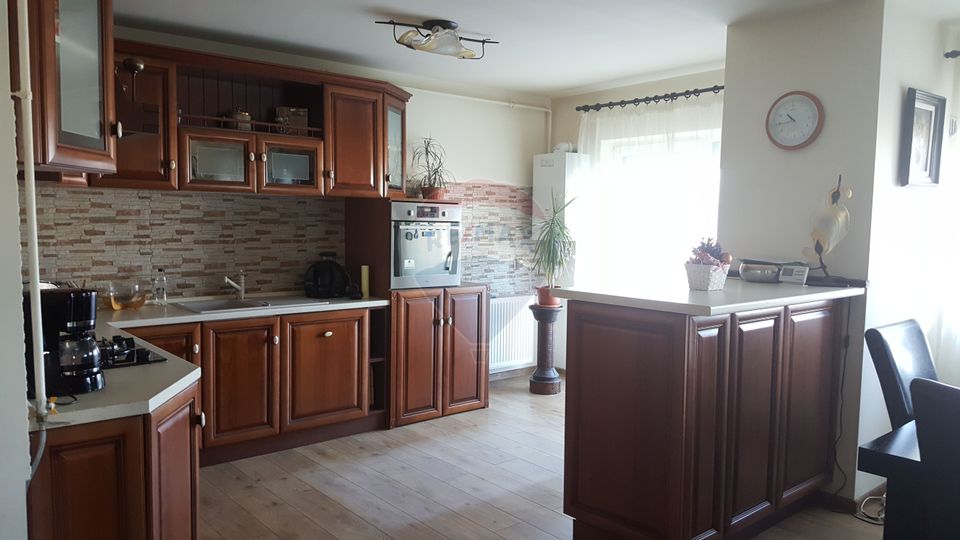 4 room Apartment for sale, Europa area