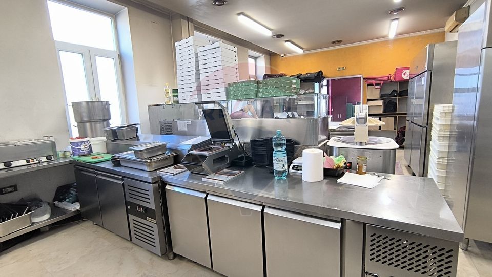 129sq.m Commercial Space for sale, Semicentral area