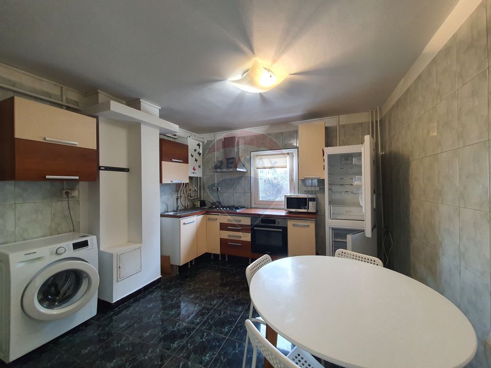 Apartament cu 3 camere de închiriat în zona Nord, etajul 2