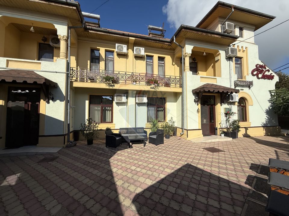 Casa / Pensiune cu 12 camere de vânzare în zona Eforie Sud Constanta