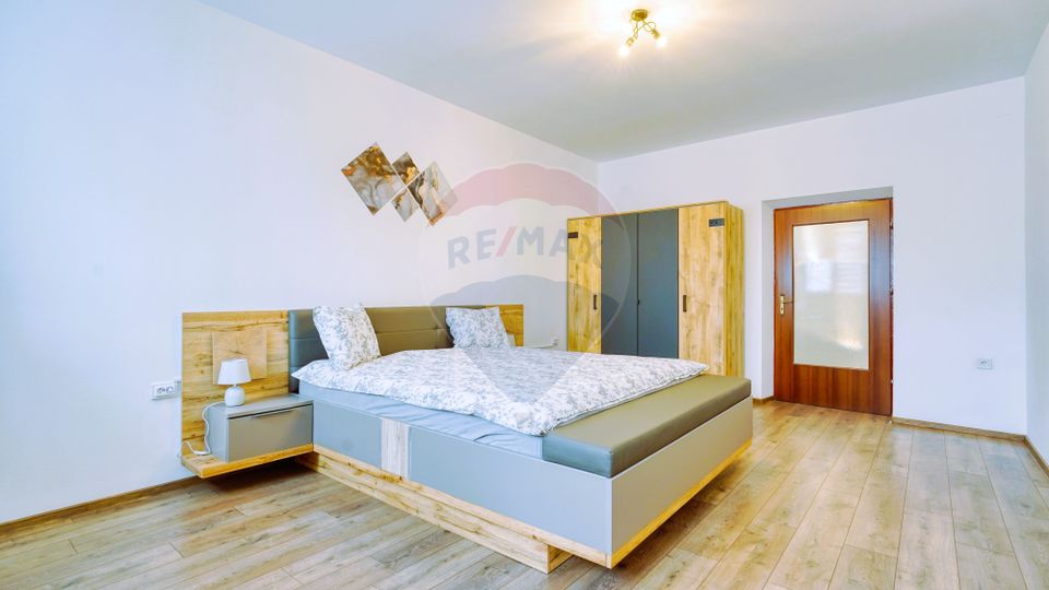 Apartament renovat cochet cu 2/3 camere, 73 mp utili, Centrul Istoric