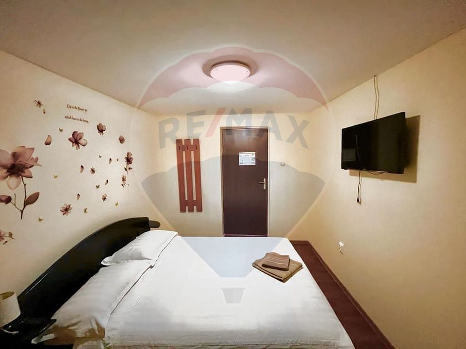 Afacere de vanzare: pensiune, sala de evenimente si restaurant