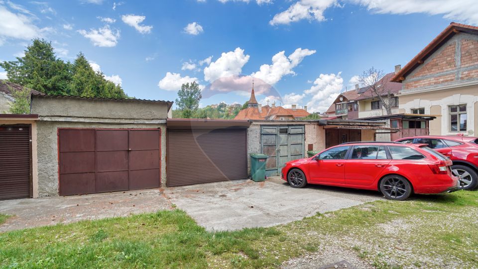 Apartament centru istoric cu garaj și loc de parcare