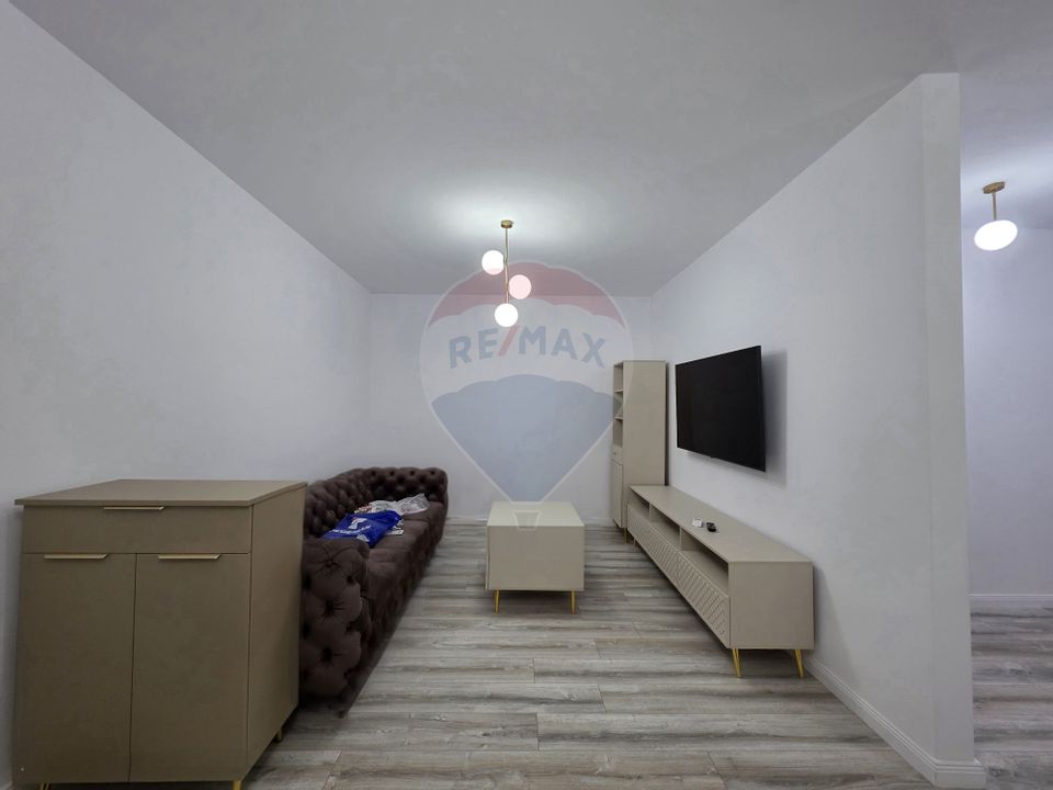 3 room Apartment for rent, Mioritei area