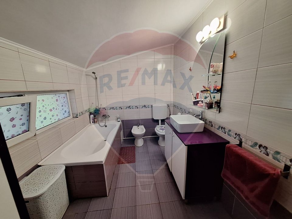 Apartament cu 3 camere de vanzare in Constanta -Km5