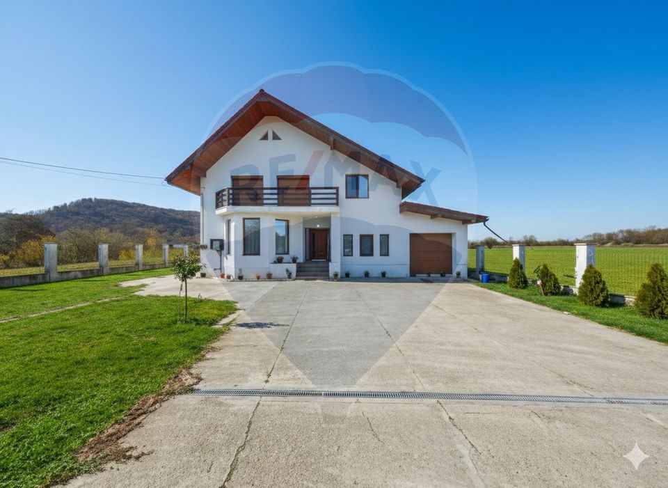 6 room House / Villa for sale, Est area