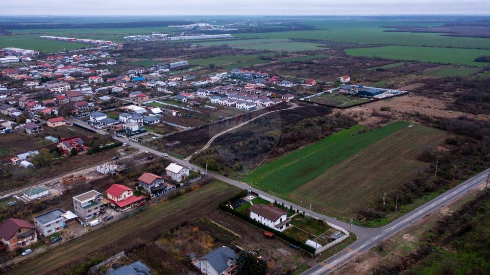 Vanzare teren intravilan 10.000mp Afumati - Strada Teiului