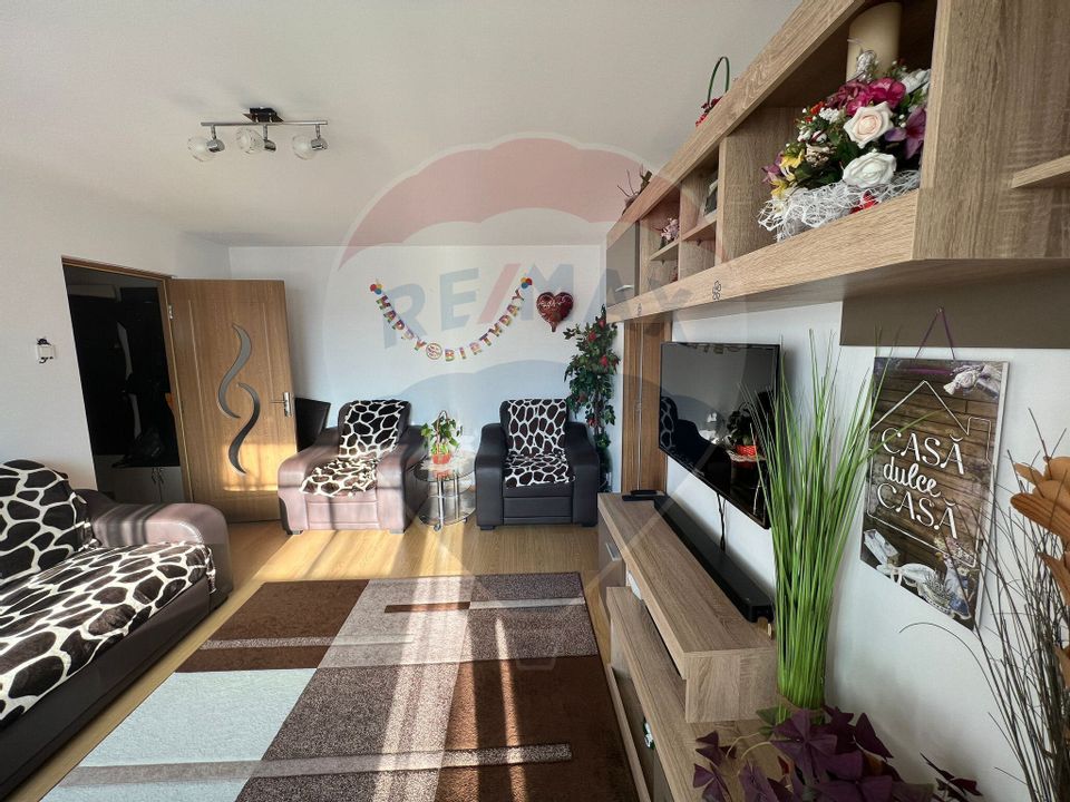 Apartament cu 2 camere - zona  cornisa bistritei