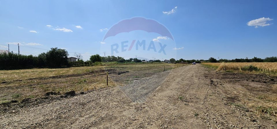 Land 490sqm Postavari / None