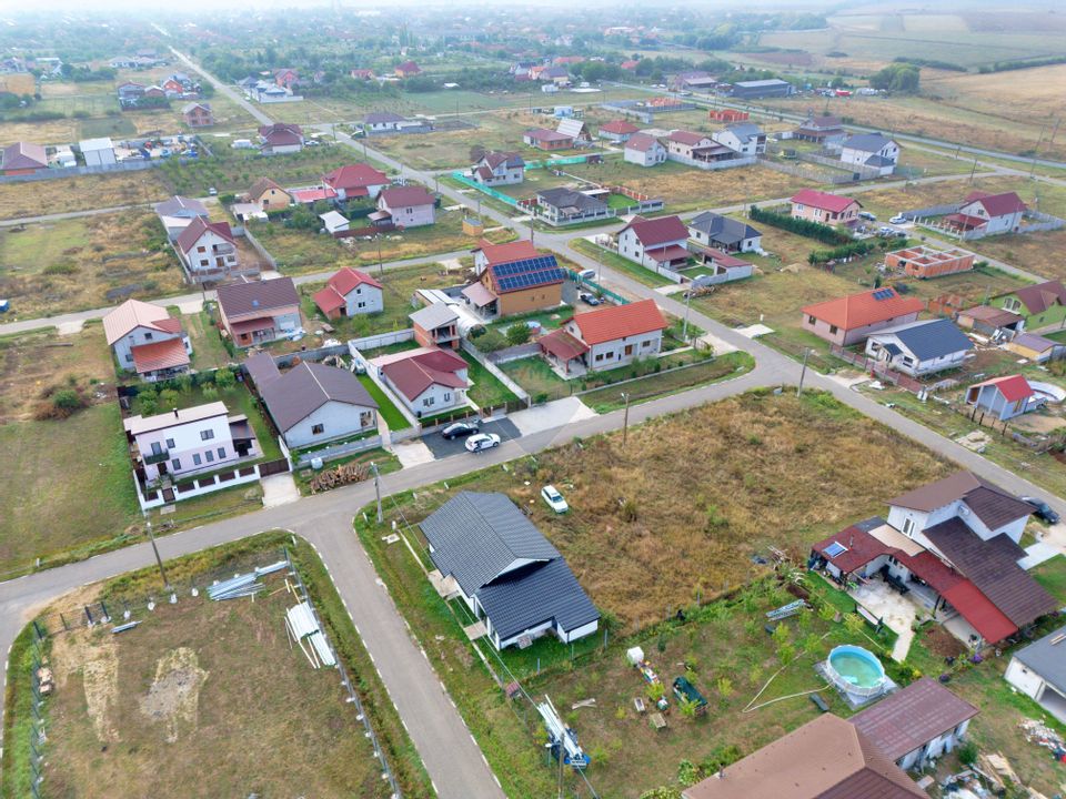 Casă cu 3 camere de vânzare loc. Frumușeni, jud. Arad