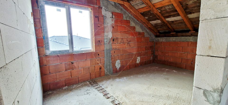 4 room House / Villa for sale