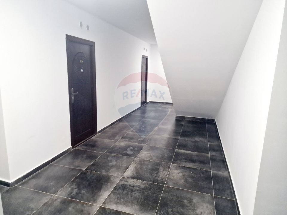 Apartament cu 3 camere de vânzare în Cartier Tei