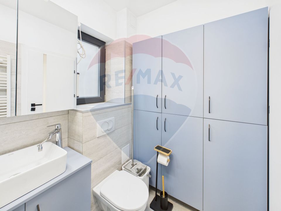 Apartament cu 3 camere de vânzare în zona Lujerului