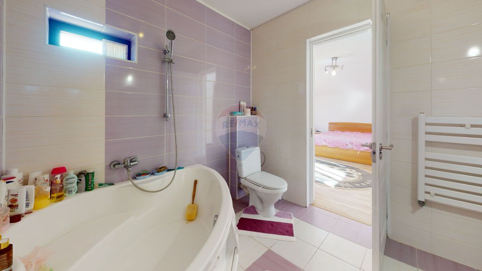 Detached house 4 rooms, garage and courtyard in the North area, Gulia