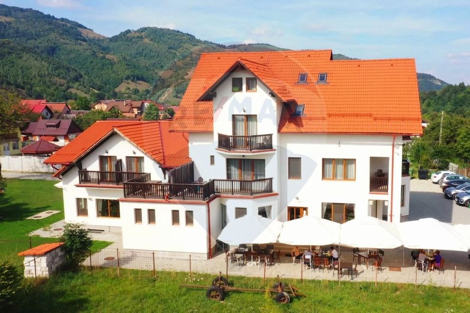15 room Hotel / Pension for sale