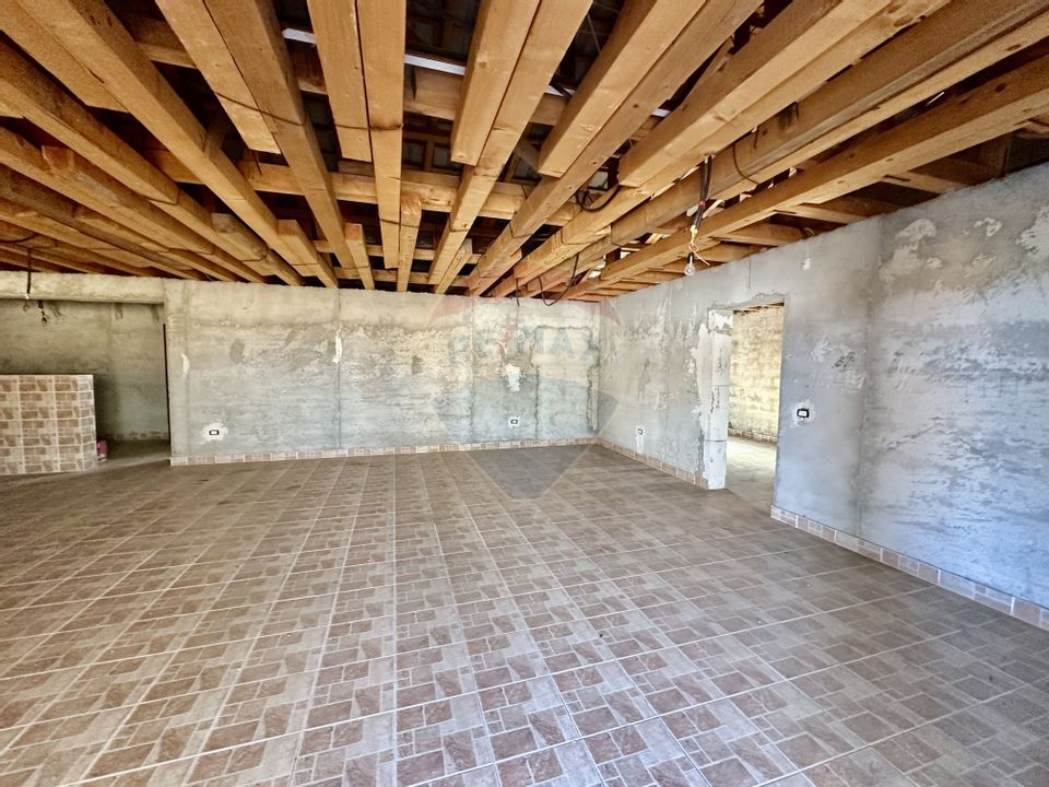 4 room House / Villa for sale