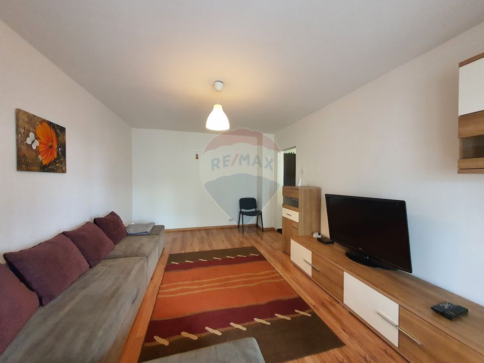Apartament cu 3 camere de închiriat în zona Nord, etajul 2