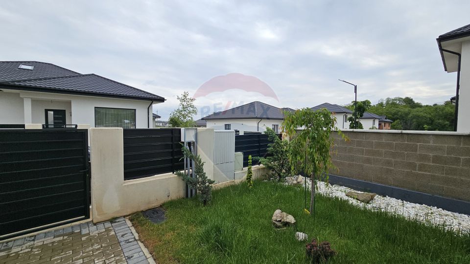 5 room House / Villa for sale