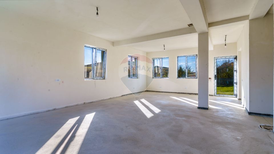 5 room House / Villa for sale