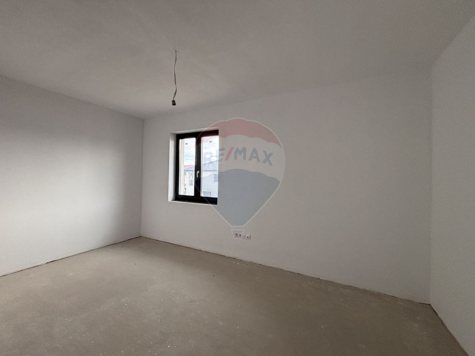 4 room House / Villa for sale