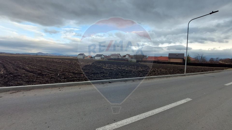 LAND FOR REAL ESTATE DEVELOPMENT -11,141sqm Brasov / Bârsei Street