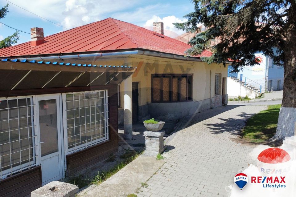 123sq.m Commercial Space for sale, Ultracentral area