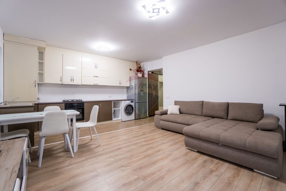 Apartament 3 camere cu 2 locuri de parcare si boxa Coresi