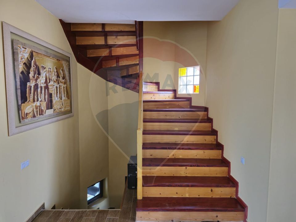 12 room House / Villa for sale, Central area