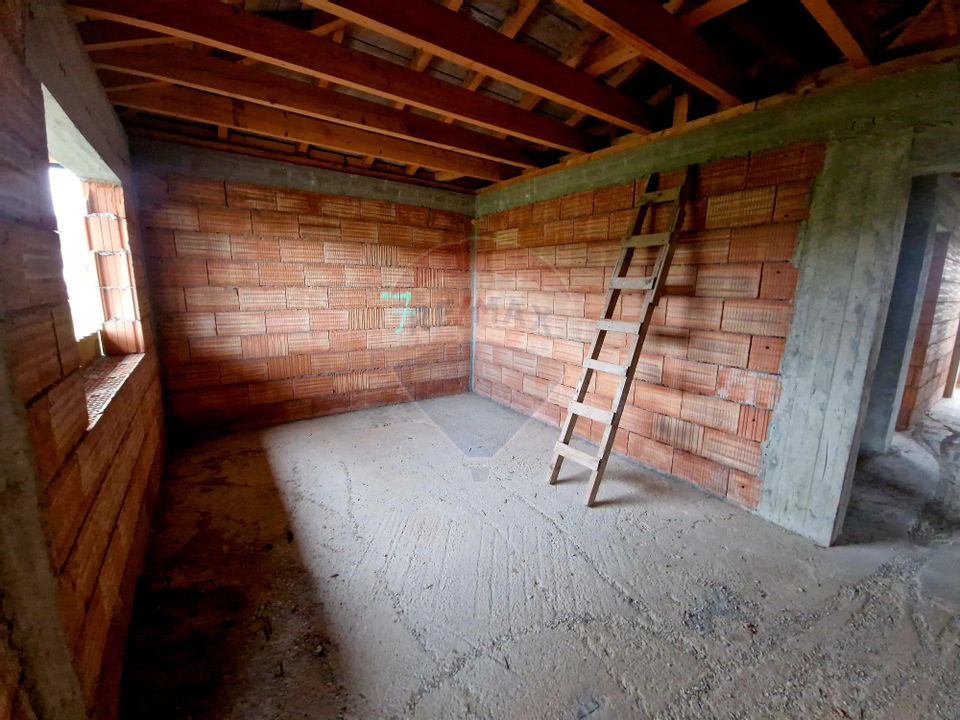 Casă Nouă cu Teren Generos – Borlești, Neamț