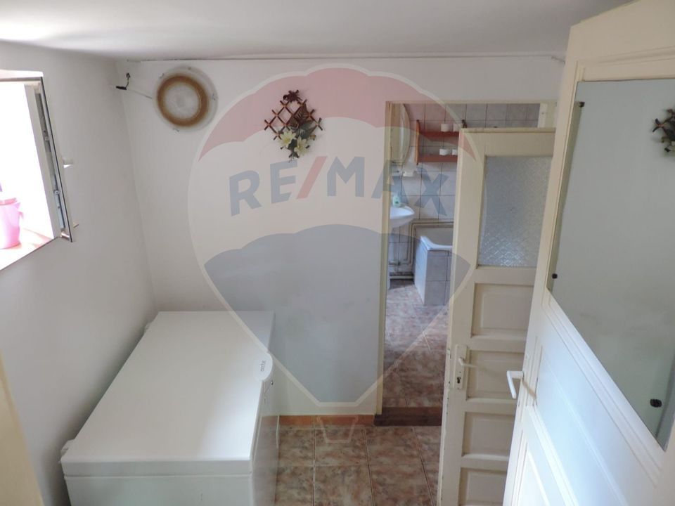 8 room House / Villa for sale, Central area