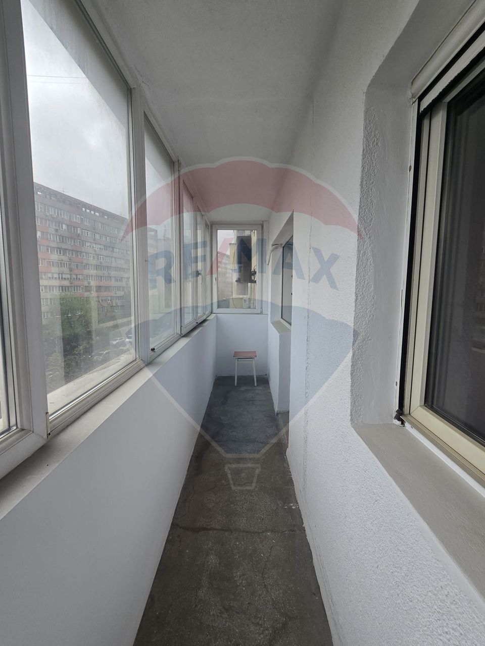 Apartament cu 3 camere de vânzare în zona Bucur Obor