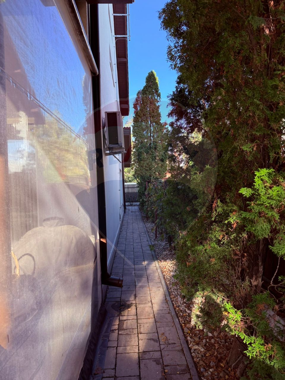 INCHIRIERE Vila 5 camere Otopeni/ Ferme