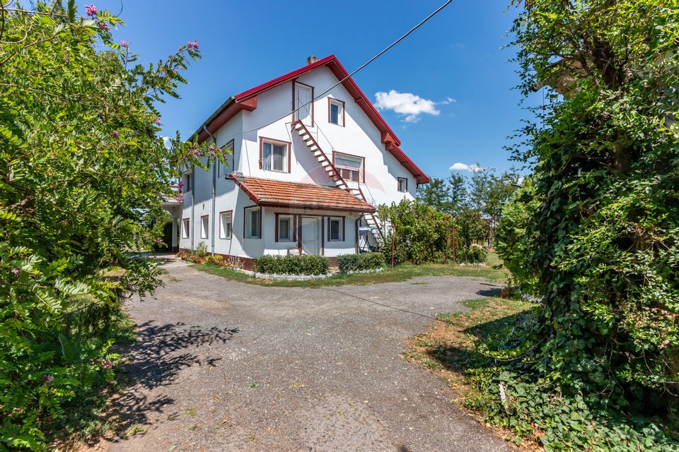 Casa+Laborator+ Teren 12.700 mp + casa de vacanta - Bolintin Vale